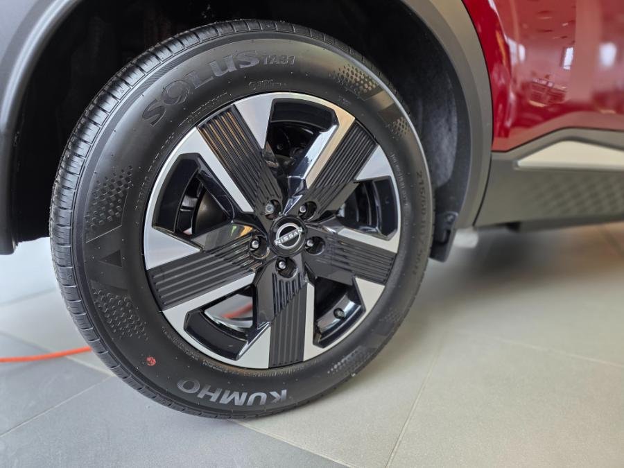 2025 nissan kicks sv awd wheels